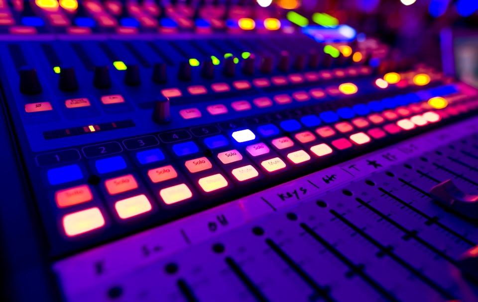 Professional Sound & Lighting